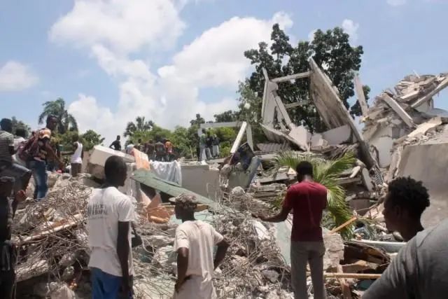 海地7.3級地震已致1297人死亡，淺談房屋進行抗震加固的重要性！
